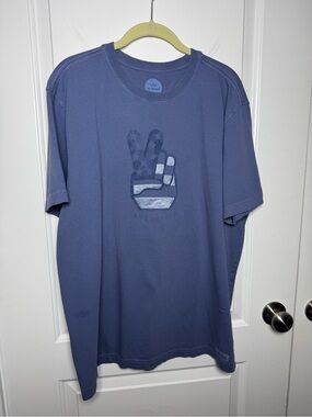 Life Is Good Men’s Large Peace Sign America Crusher Tee Blue